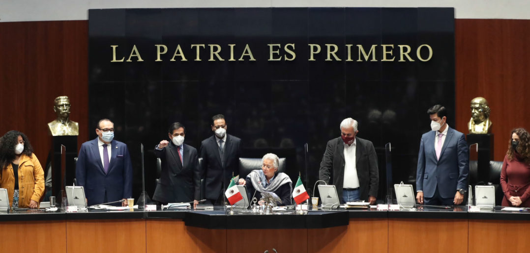 Continúan análisis del tercer informe de gobierno en el Senado