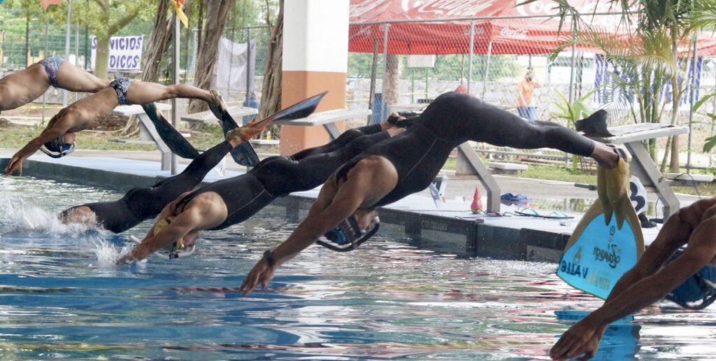 Concluye Campeonato de Nado de Actividades Sub-acuáticas con prueba de aguas abiertas en Zihuatanejo