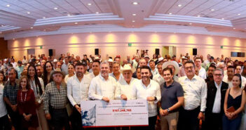 Entregan apoyos de casi 170 mdp para fortalecer al agro en Michoacán