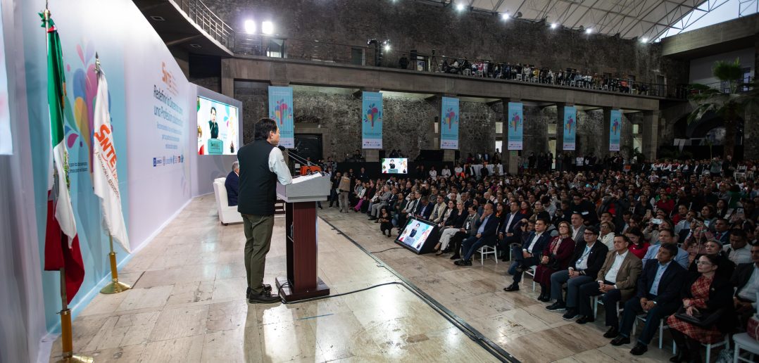 La transformación educativa tiene como prioridad el bienestar integral de estudiantes y docentes: Mario Delgado