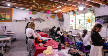 Mujeres que hilvanan vidas