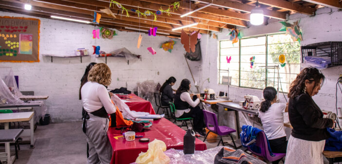 Mujeres que hilvanan vidas
